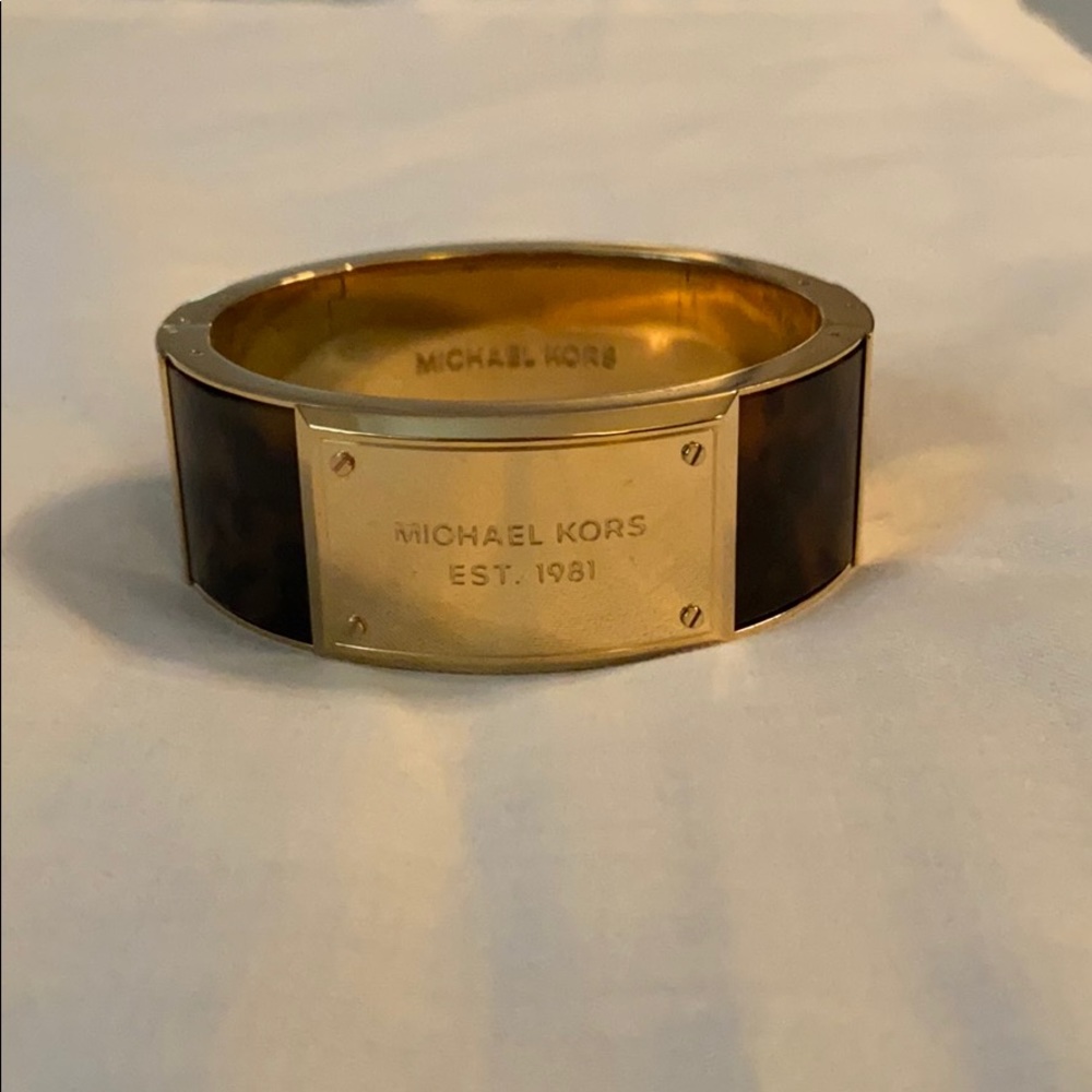 Michael Kors Bracelet in Tortoise Gold